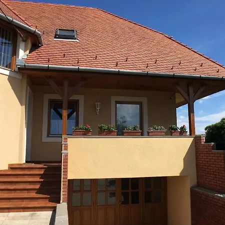 Apartment Erdgeschosssuite Mit Terrasse